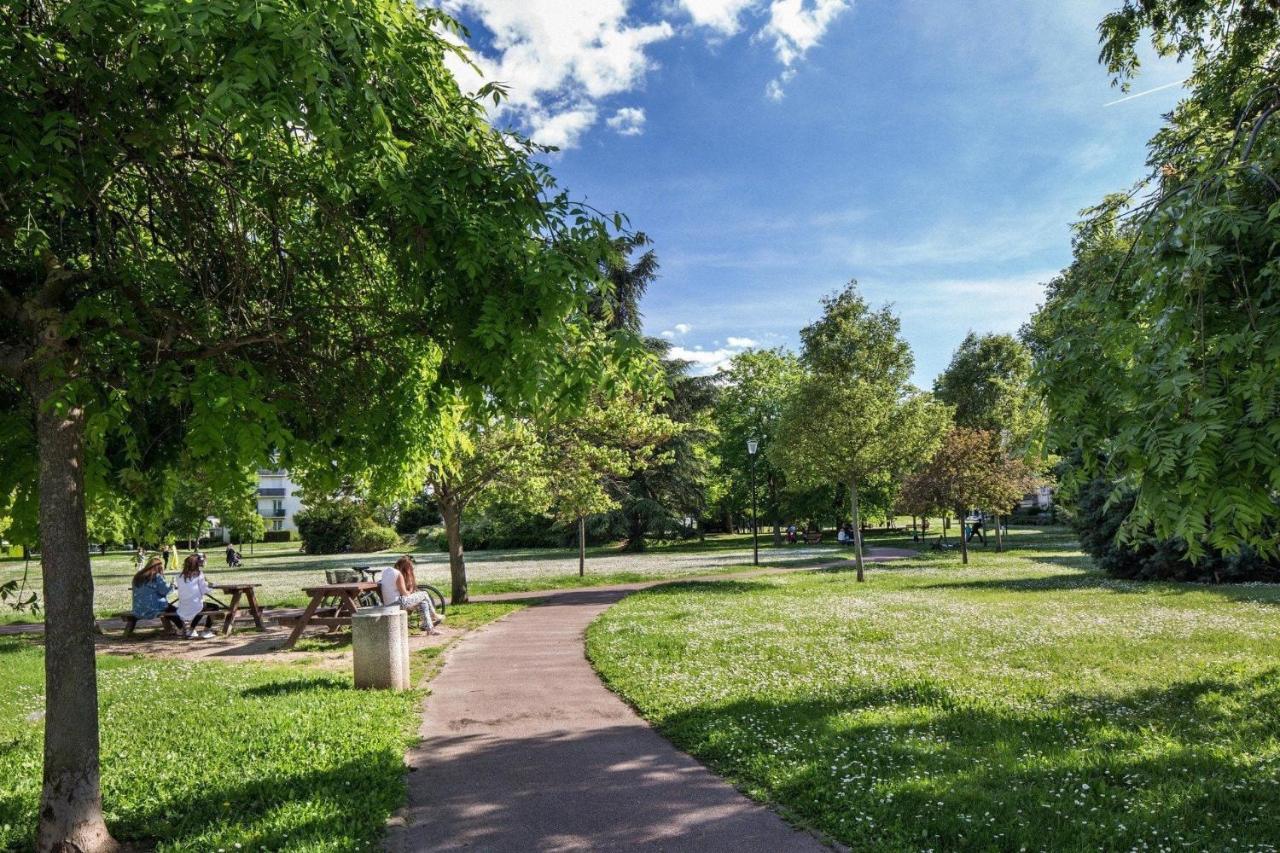 Happy Place - 15 Min Paris & 30 Min Disneyland - Subways - Facilities - Free Parking - Secured Maisons-Alfort Exterior photo